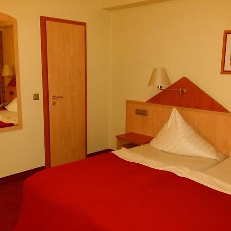 Abant Hotel Frankfurt Obertshausen Exterior photo